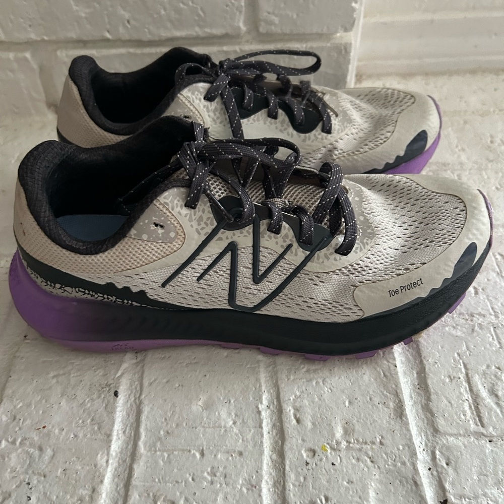New Balance Women's Gray and purple Athletic Sneakers